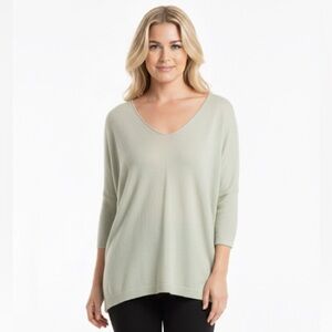 Kerisma size small/medium green linen viscose top